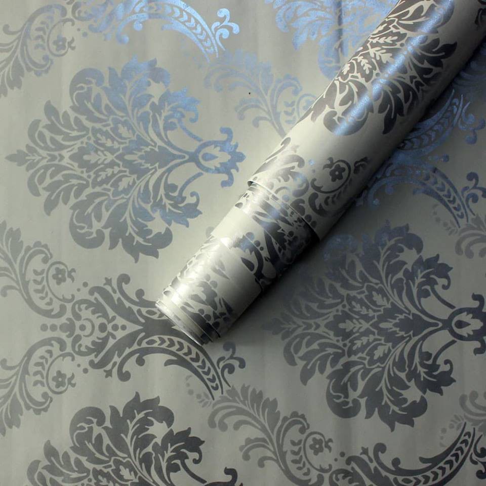 10m giấy dán tường hoa văn châu âu màu bạc khổ rộng 45cm có keo dán sẵn