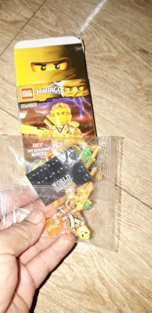 Lắp ráp 1 hộp LegoNinjago 0155E có nhiều chi tiết