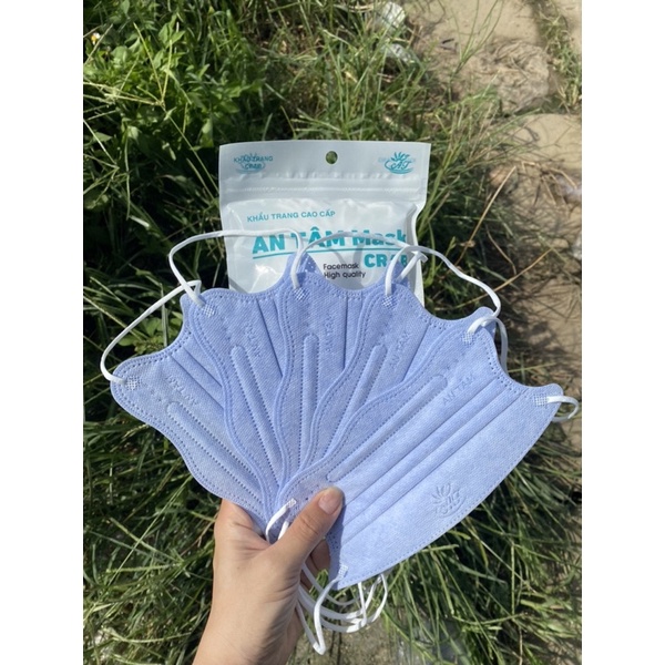 Thùng 300 chiếc khẩu trang KingKua An Tâm