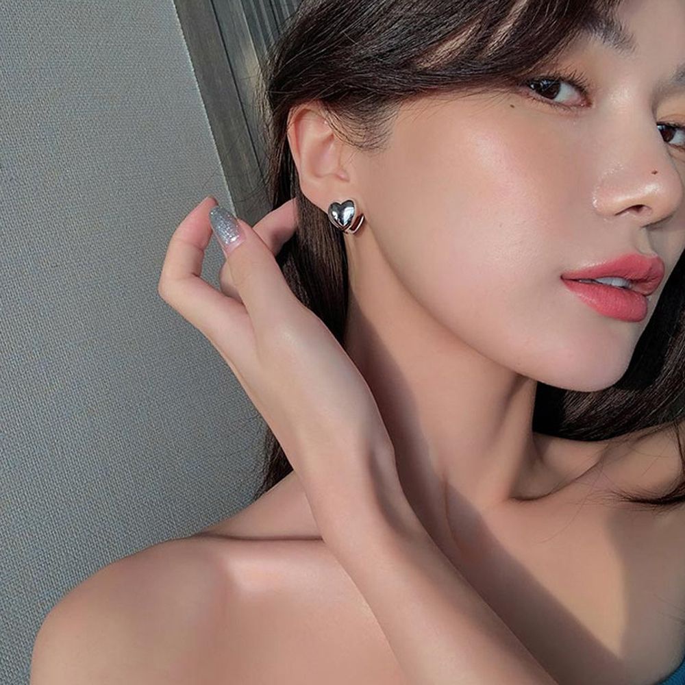 Khuyên tai hình trái tim phong cách hàn quốc thời trang cho nữ