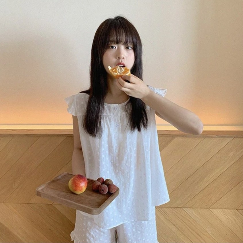 Set bộ ngủ áo trắng tay bèo quần đùi ❤️set bộ nữ❤️ Pijama trắng hoa nổi vintage siêu xinh