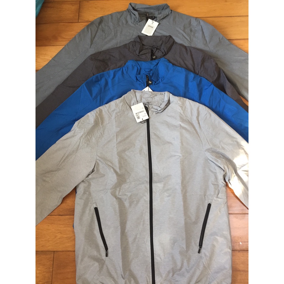 Áo khoác gió 2 lớp nam Aristino AJK001W9 dáng suông regular fit, chun 1 cm chắc chắn, túi khoá kim loại, vải xước