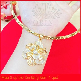 Kiềng đeo cổ nữ dạng dẹp mặt hoa xoáy tròn đính đá cao cấp Orin D3637 đẳng cấp
