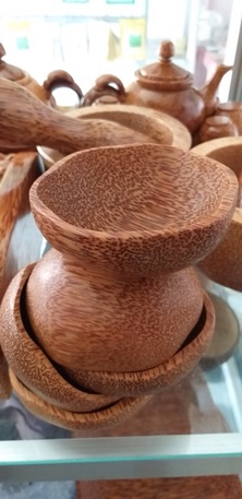 CHÉN CHẤM HOA GỖ DỪA ( đk 9cm, cao 4cm)