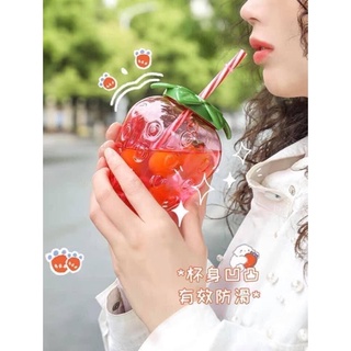 Bình nước dâu tây
