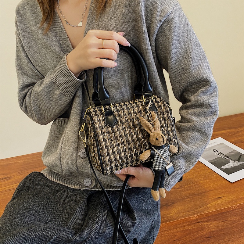 Túi đeo chéo thiết kế đơn giản thời trang mới
