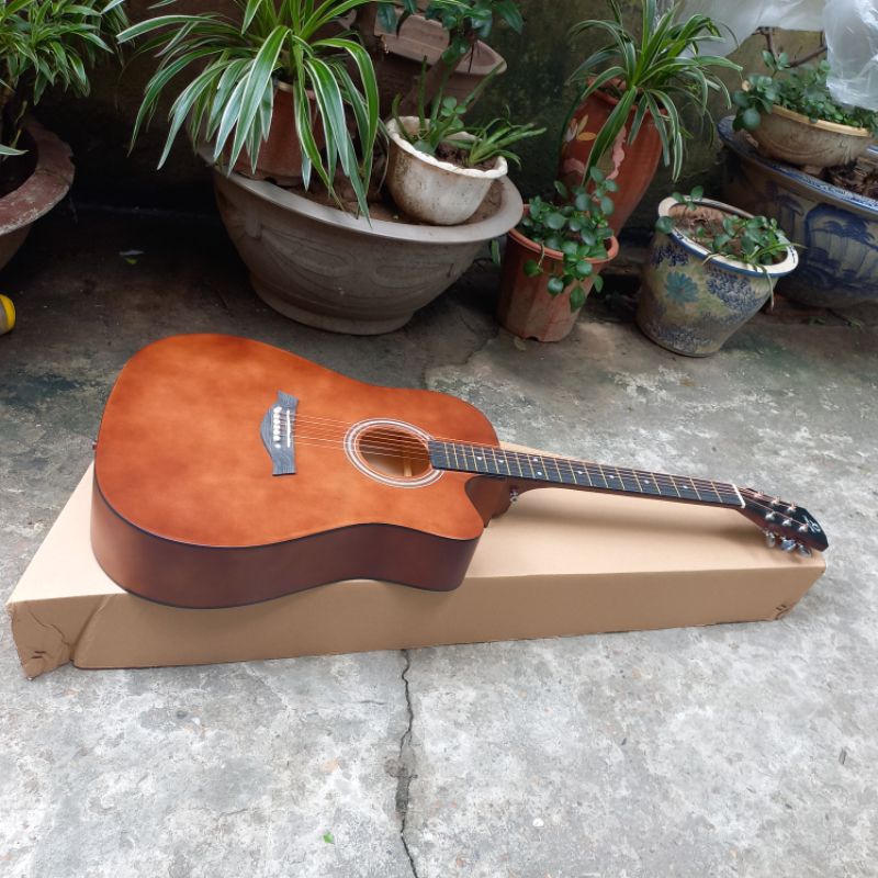 đàn guitar acoustic  màu nâu có ty full 10 phụ kiện