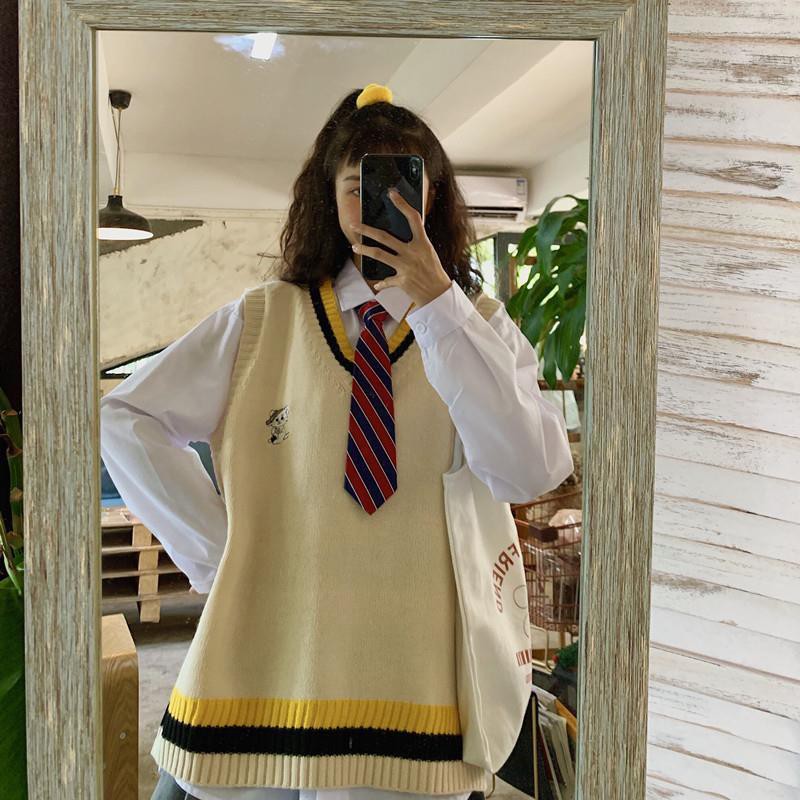 Áo Gile Len Thêu Logo Mèo Form Rộng - Unisex - Titto Closet | BigBuy360 - bigbuy360.vn