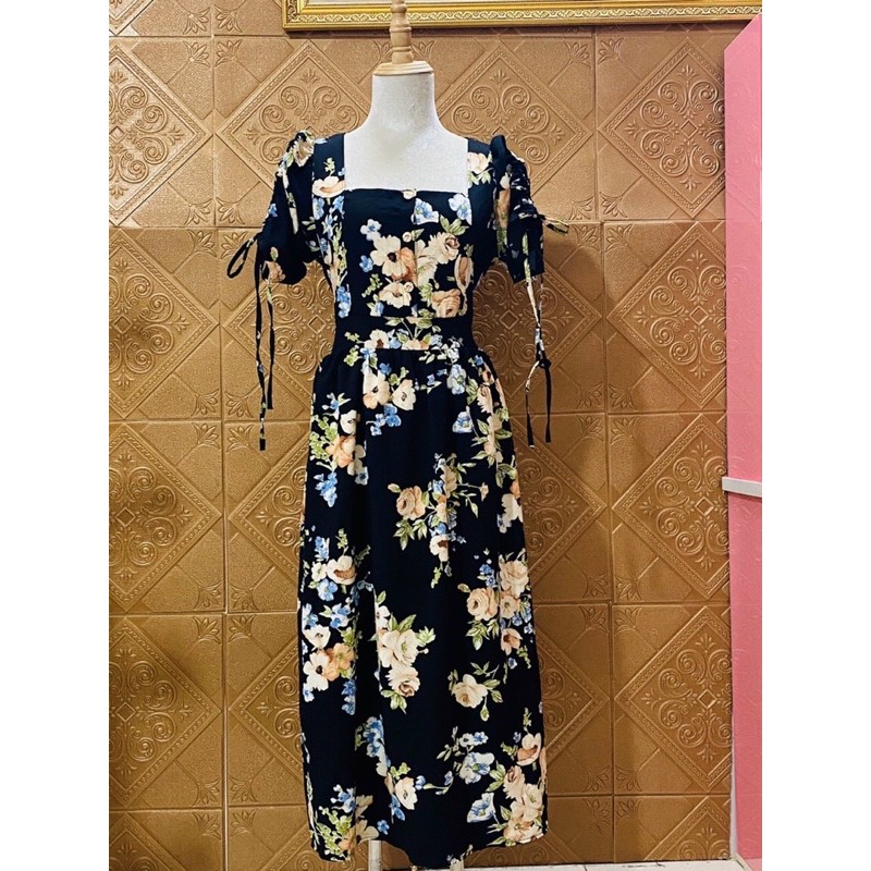 ĐẦM HOA CỔ U MAXI