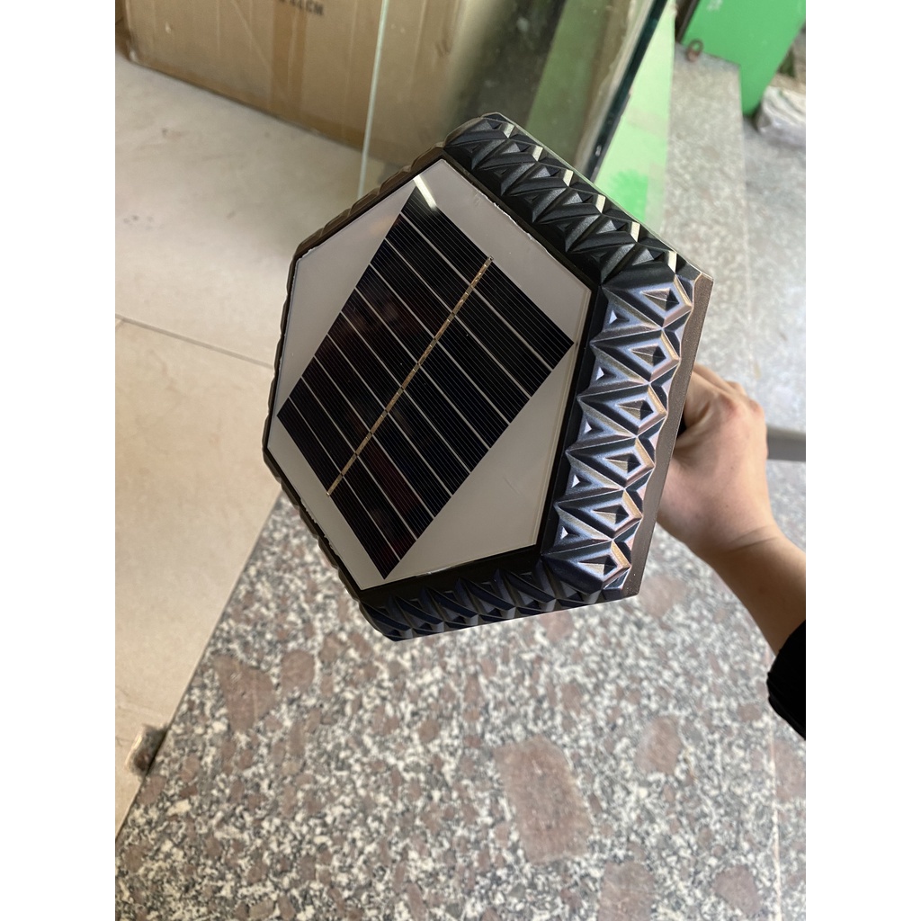 Đèn sân vườn năng lượng mặt trời SV 3078