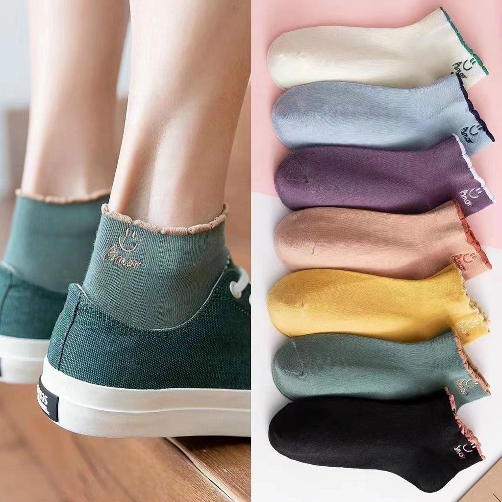 Set 5 Đôi Tất Nữ Cotton Thêu Hình Mặt Cười Dễ Thương..
