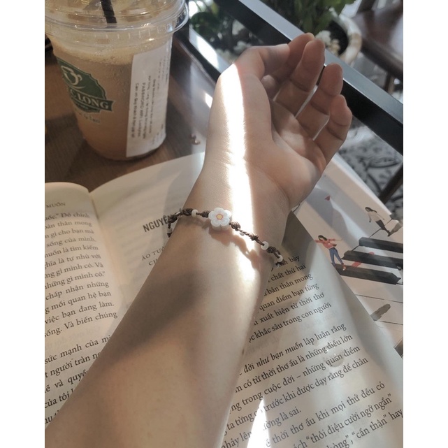 Vòng tay hoa mai