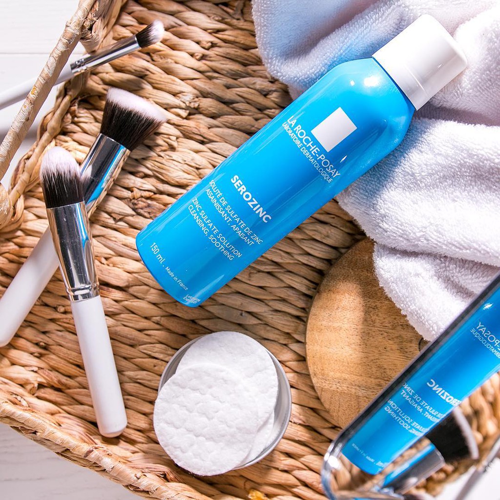 Nước xịt khoáng LA ROCHE-POSAY cho da dầu mụn làm sạch da giảm bóng nhờn Serozinc