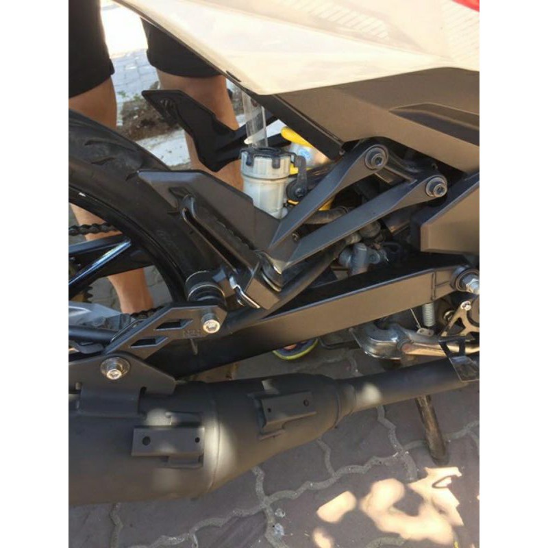 Gác chân z1000 gắn ex150 như zin