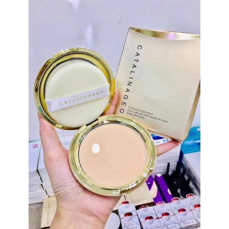 Phấn phủ Geo Lamy vàng siêu mịn Catalina Golden Pact