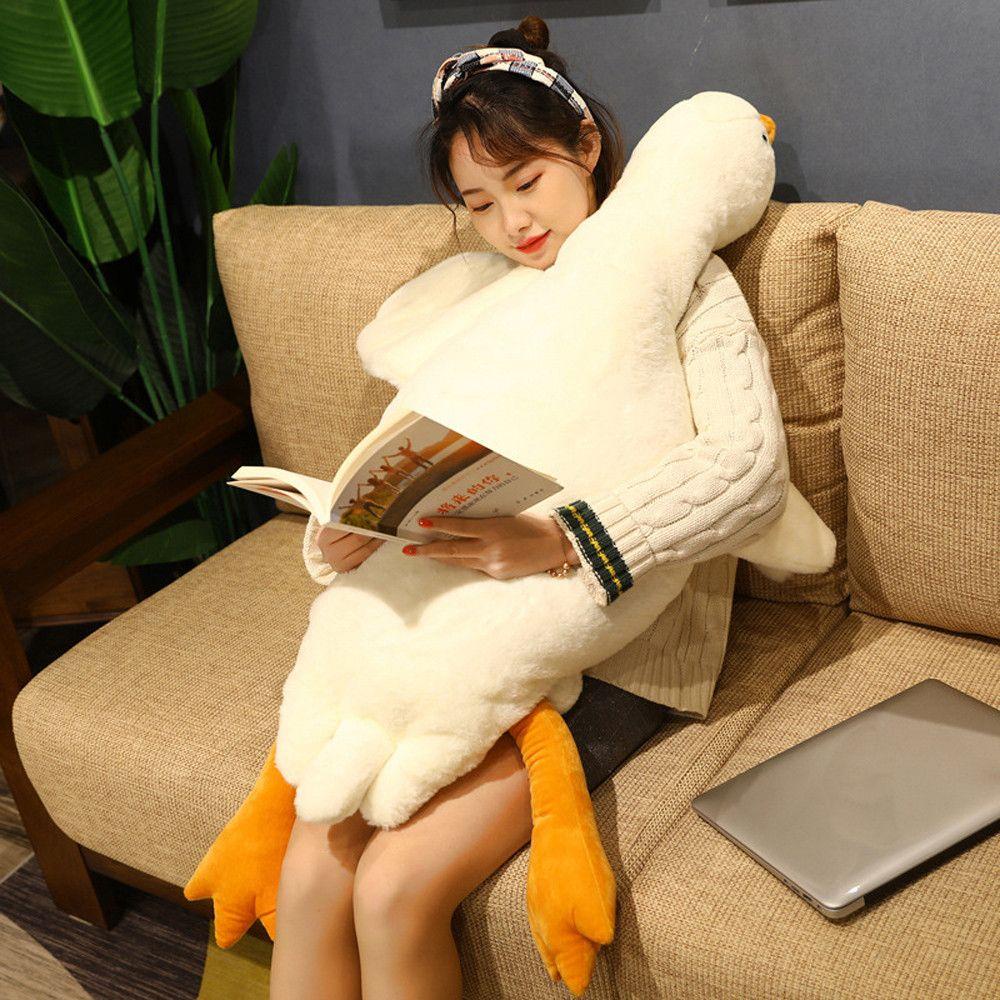 Đồ chơi nhồi bông Hình Con Ngỗng Đang Nằm Mềm Mại Trang Trí Nhà Cửa REBUY1