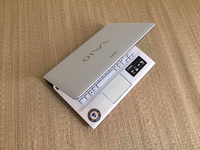 Laptop UFO Sony sve14 i5 trắng đẹp thời trang văn phòng | BigBuy360 - bigbuy360.vn