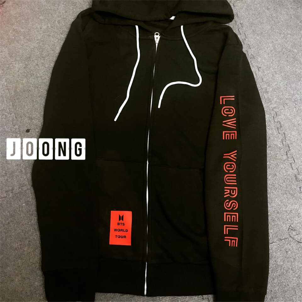 Love Yourself khoác