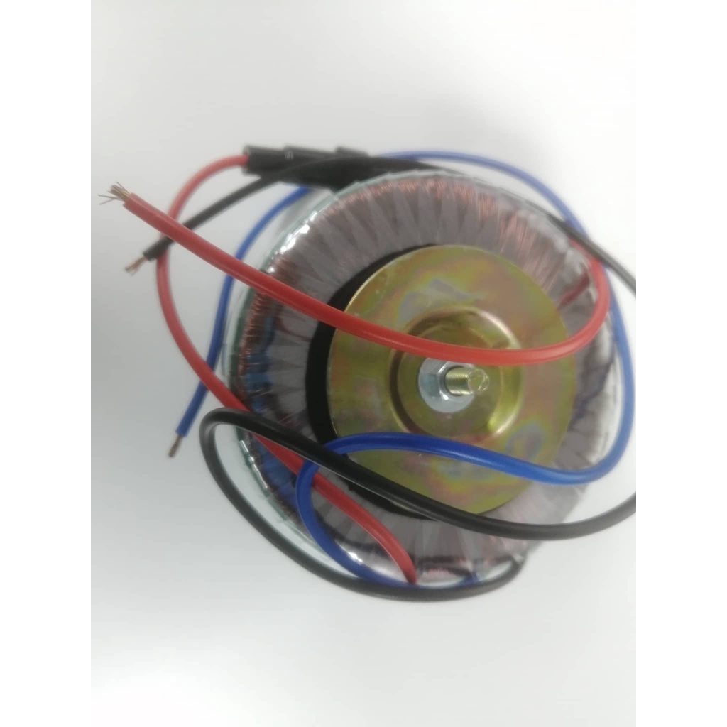Biến Áp Xuyến Tự Ngẫu 150W. Điện Áp Vào 220V Điện Áp Ra 110V. Có cầu chì bảo vệ