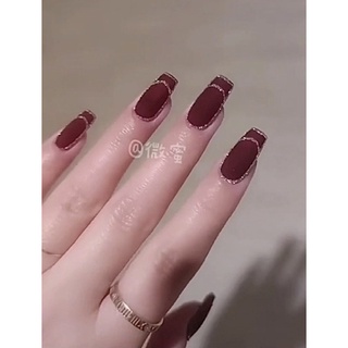 Nailbox đỏ thẫm viền kim sa lấp lánh