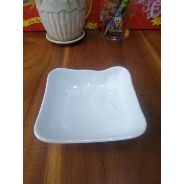 Dĩa sứ Nhật mẫu đẹp.