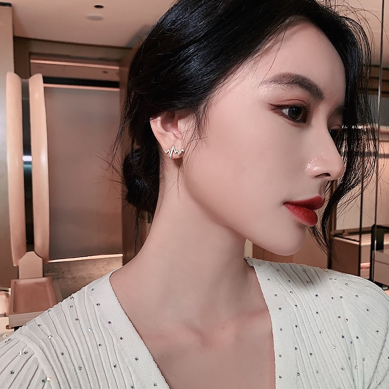 Khuyên tai nữ thiết kế dễ thương đuôi bông tai hình trái tim lấp lánh BT19