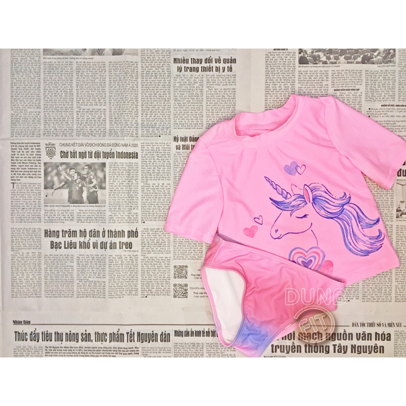 Đồ bơi 2 mảnh bé gái 3 tháng đến 12 tuổi quả dâu trái tim tiên cá kỳ lân cổ tròn dài tay cộc tay quần tam giác viền bèo