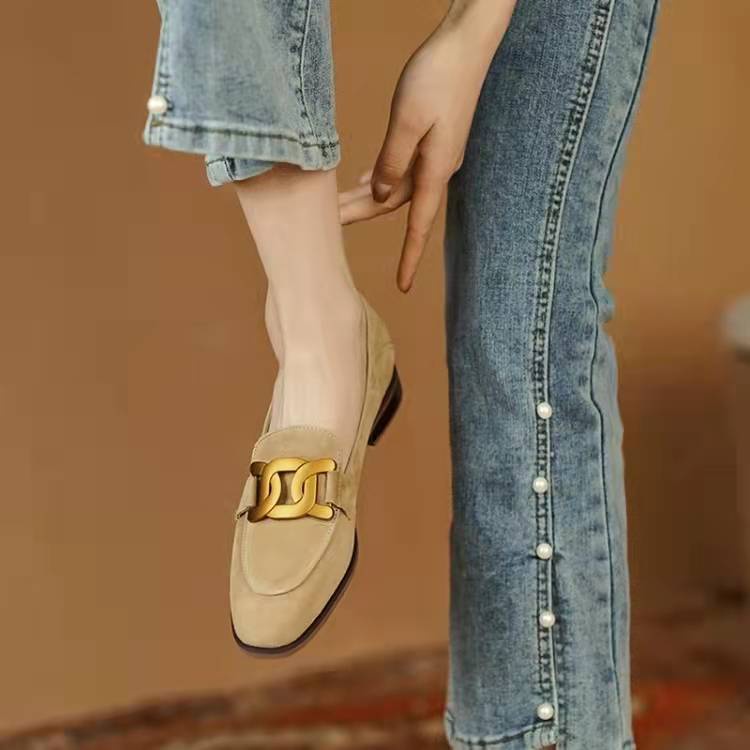 Giày Lười Đế Bằng Phối Khóa Kim Loại Phong Cách Retro