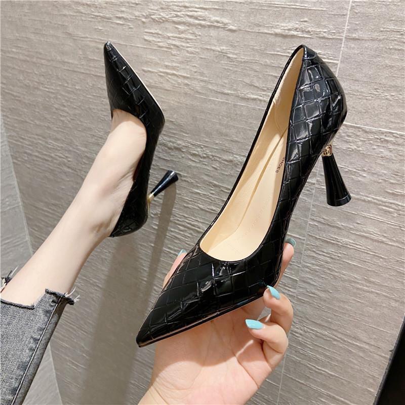 Giày cao gót mũi nhọn Hàn Quốc - Guốc gót ngọn trẻ trung Mã GN-03