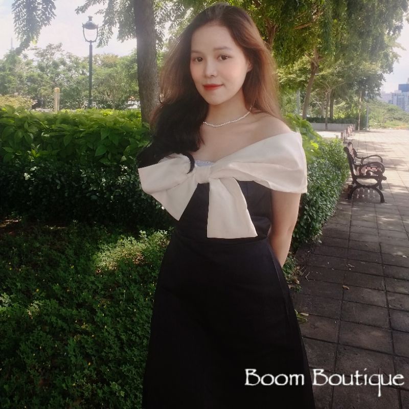 ĐẦM ĐEN BẸT VAI VIỀN KEM NƠ NGỰC_B.O.O.M