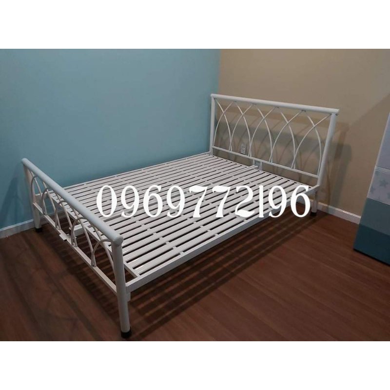 Giường sắt Đan chéo khung Mỹ nghệ ngang 1m2x2m- Freeship Hồ Chí Minh - Bảo hành 12 tháng tại nhà (SP Có 2 màu đen trắng)