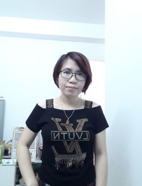 Áo trễ vai đính đá Quảng châu