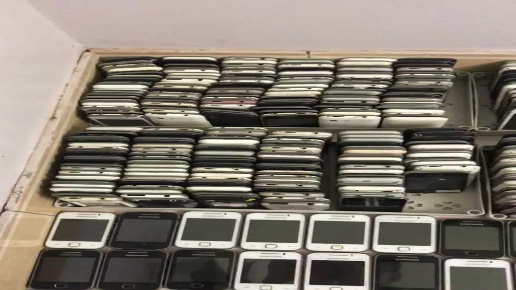 Samsung Galaxy Y S5360 Hỗ Trợ 3G , Wifi + Pin mới chưa qua sử dụng | BigBuy360 - bigbuy360.vn