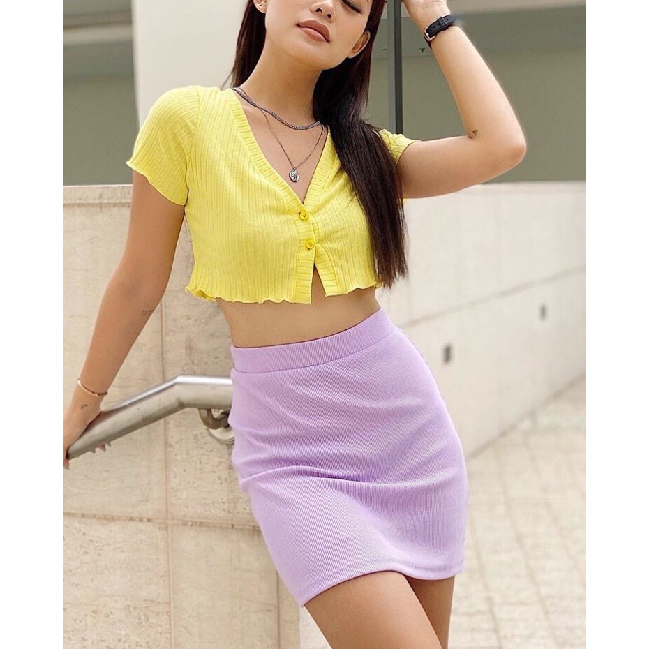 Áo croptop cổ v cài nút xinh xắn cá tính năng động