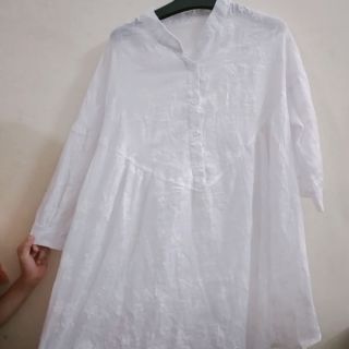 Áo kiểu của thanh lê