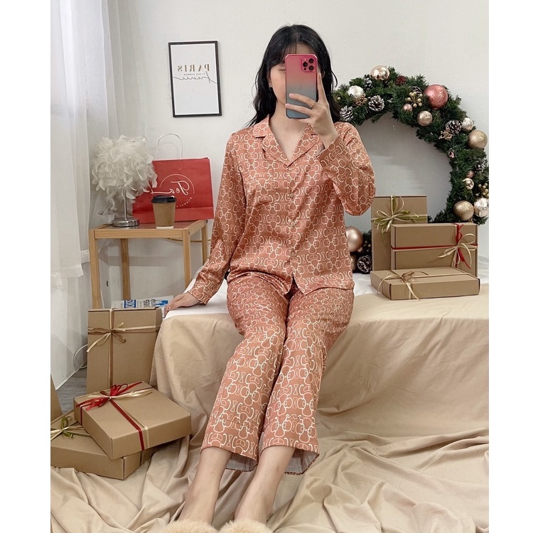 Bộ mặc nhà Pyjama lụa cao cấp Tea Store tay dài quần dài họa tiết chữ C 3 màu