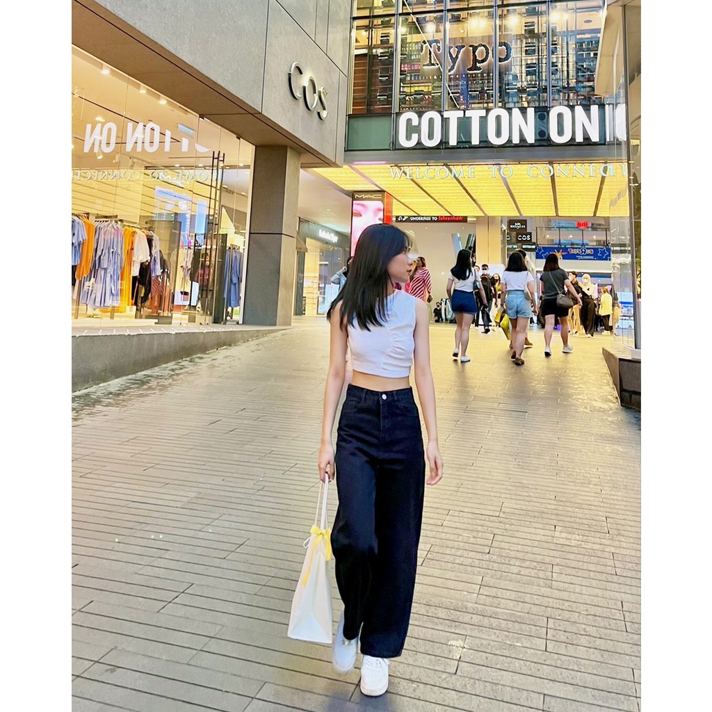 Áo croptop hở lưng Đen Clothing AC01