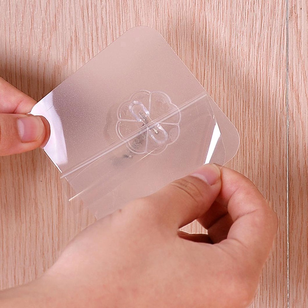 Bộ 5 móc treo bằng nhựa trong suốt kích thước 6x6cm tiện dụng