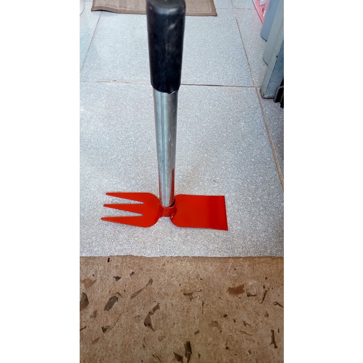 Cuốc cào xới đất cán 30 cm Dụng cụ phục vụ nông nghiệp làm vườn 2 trong 1