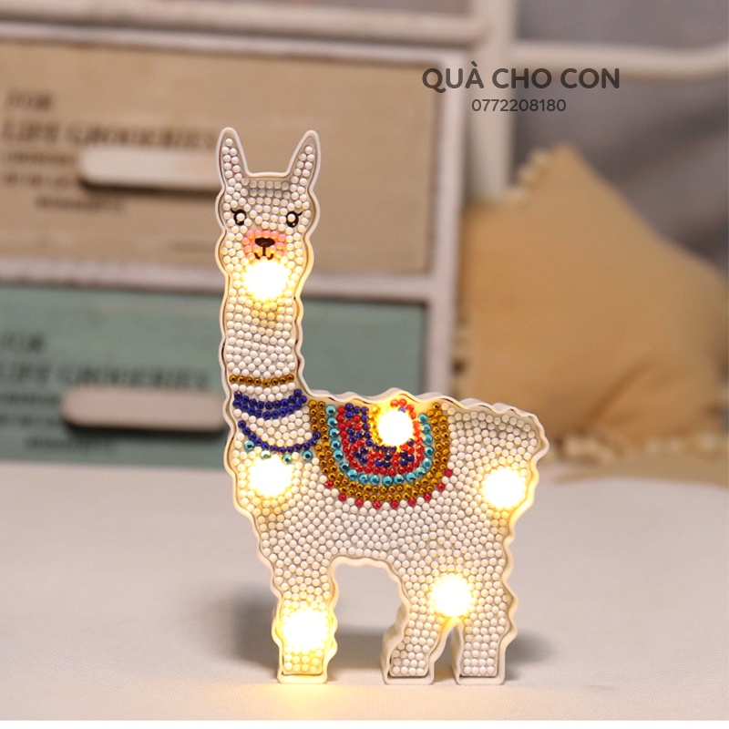 ĐỒ TRANG TRÍ TỰ ĐÍNH ĐÁ HANDMADE CÂY THÔNG NOEL, NGỰA 1 SỪNG, LẠC ĐÀ ALPACA CÓ ĐÈN LED (tặng kèm pin)