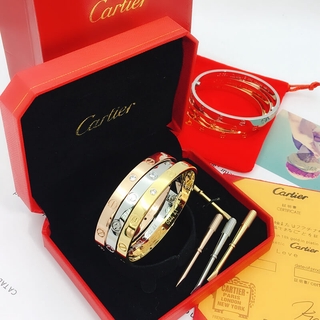 Vòng tay thép không gỉ mạ vàng đính đá thời trang 2021