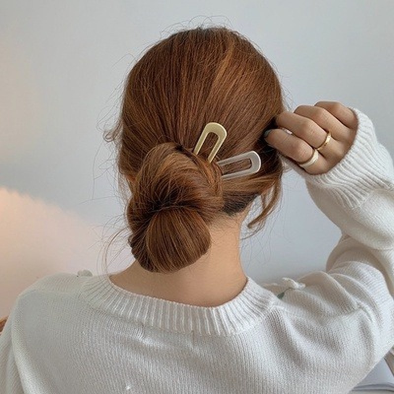 Kẹp Tóc Chữ U Bằng Kim Loại Màu Bạc Đơn Giản Cho Nữ