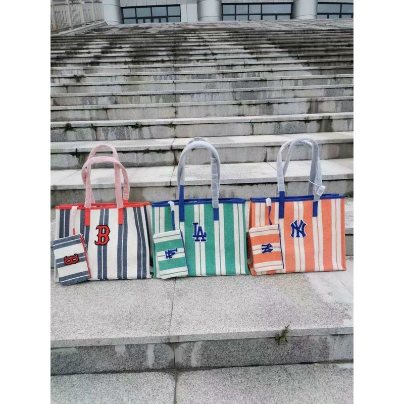 Túi tote MLB kèm ví nhỏ size 43 x 34 x 19cm màu mới hàng xuất dư