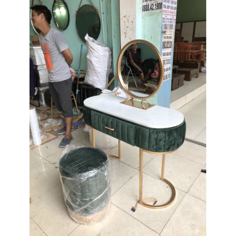 Bàn trang điểm deco