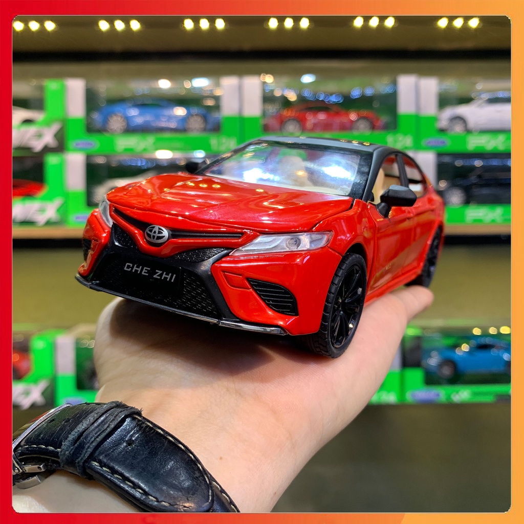 Mô hình xe Toyota Camry 2019 tỉ lệ 1:24 hãng CHEZHI