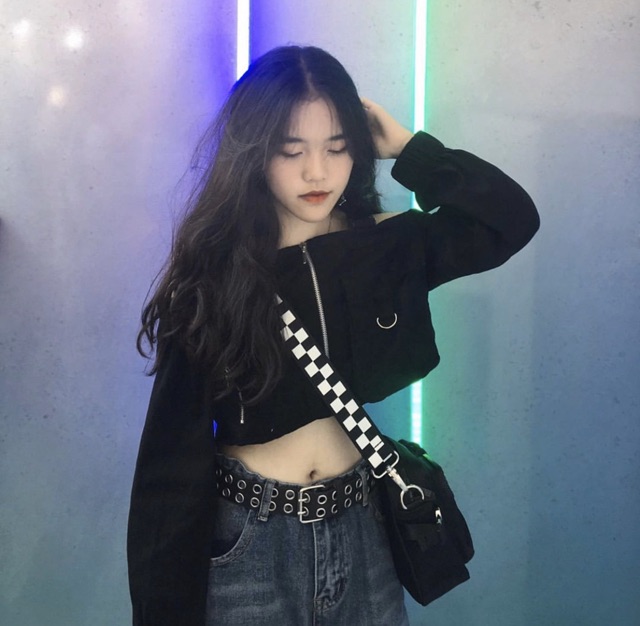 Pass/Thanh lý áo Croptop cài vai the fance