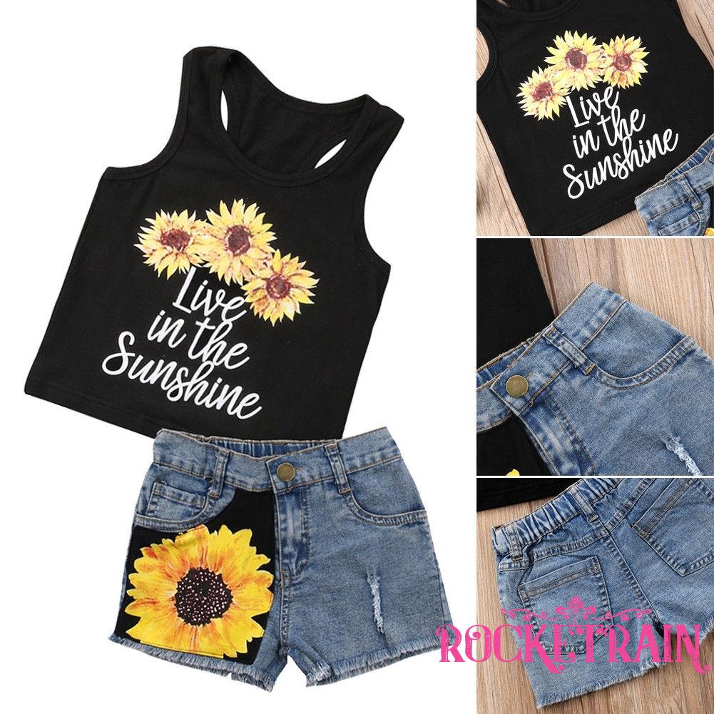 Set áo sát nách và quần short kiểu dáng xinh xắn dành cho bé gái