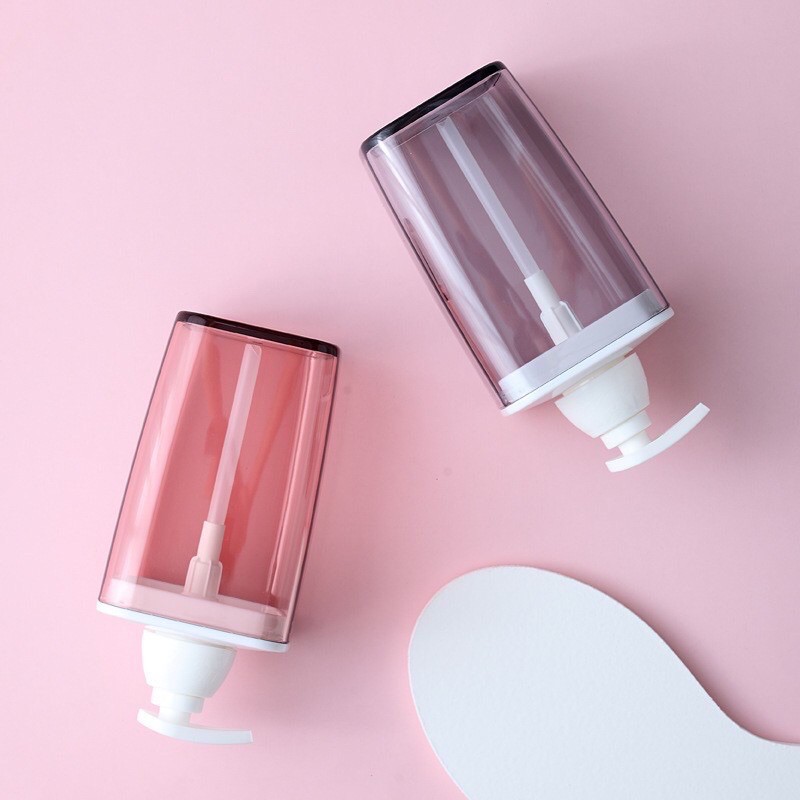 Bình 420ml dùng chiết dầu và sữa tắm cho gia đình M6231