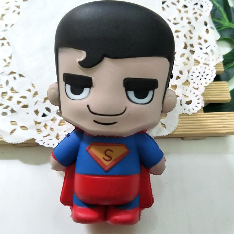 Bán SquiShy superman TO