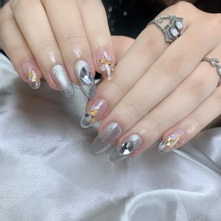 Sơn móng tay mắt mèo kim cương